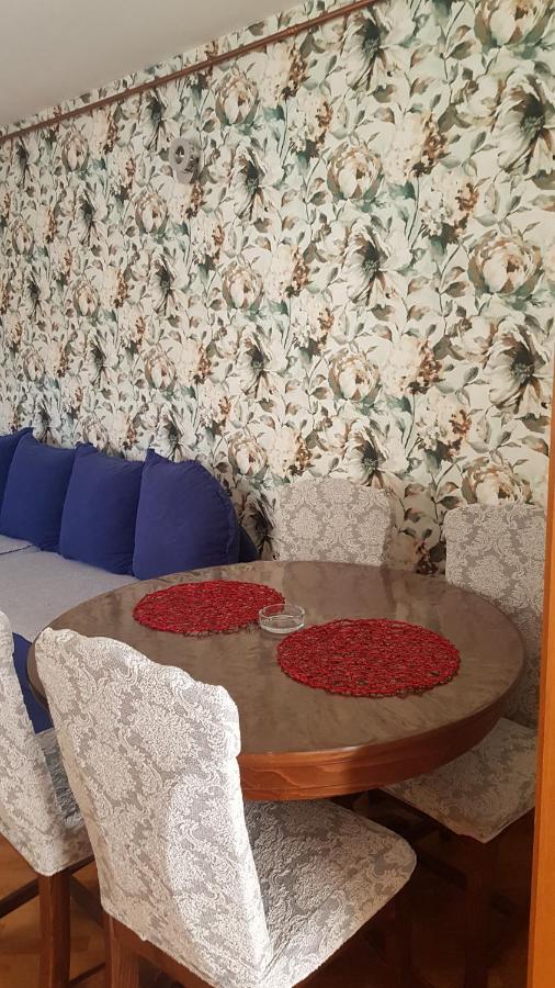 Apartman Sa Garazom I Internetom SJJ Extérieur photo
